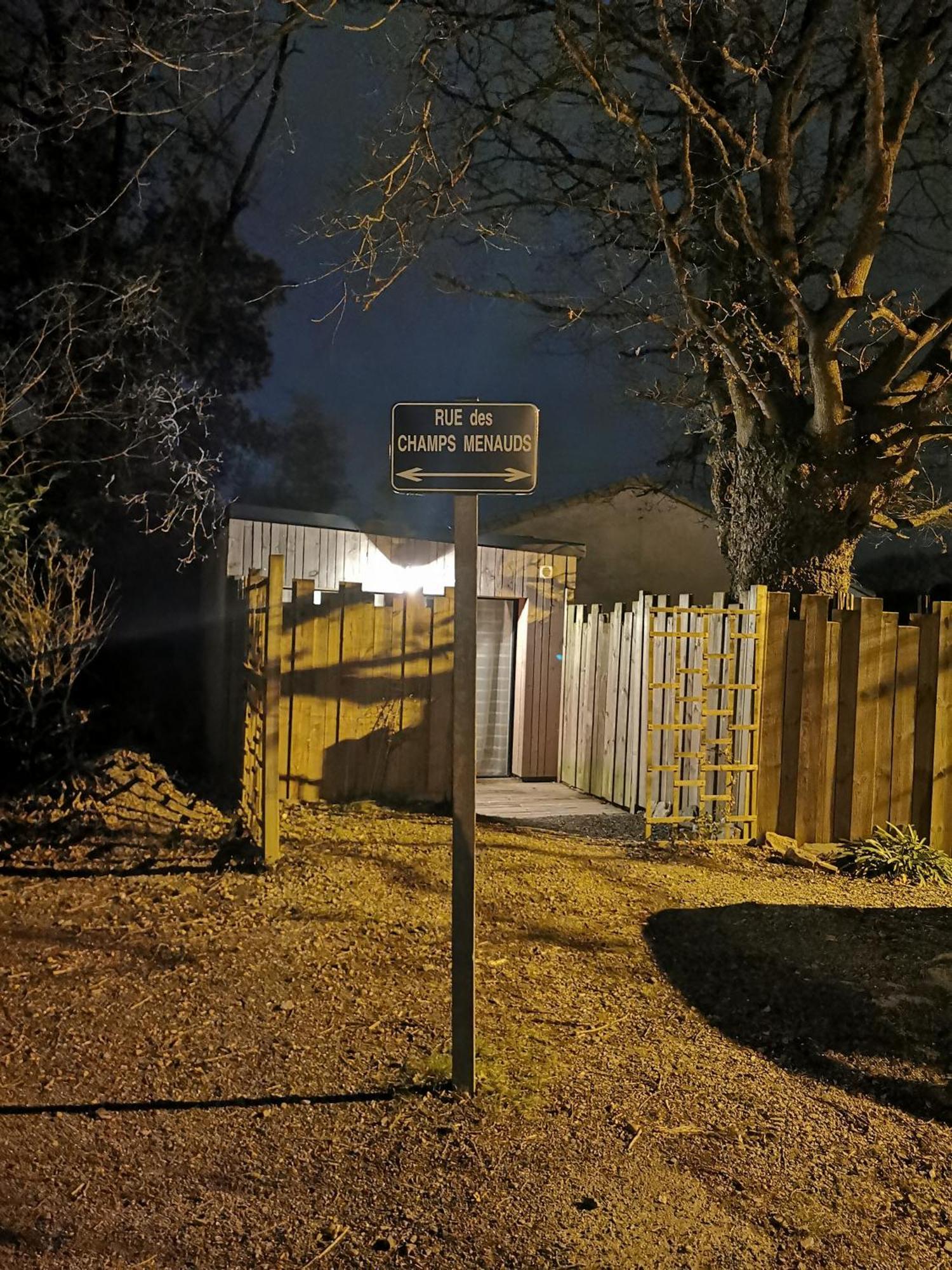 Au Poeme Du Chene, Logement Independant, Calme, Parking Gratuit Basse-Goulaine Buitenkant foto