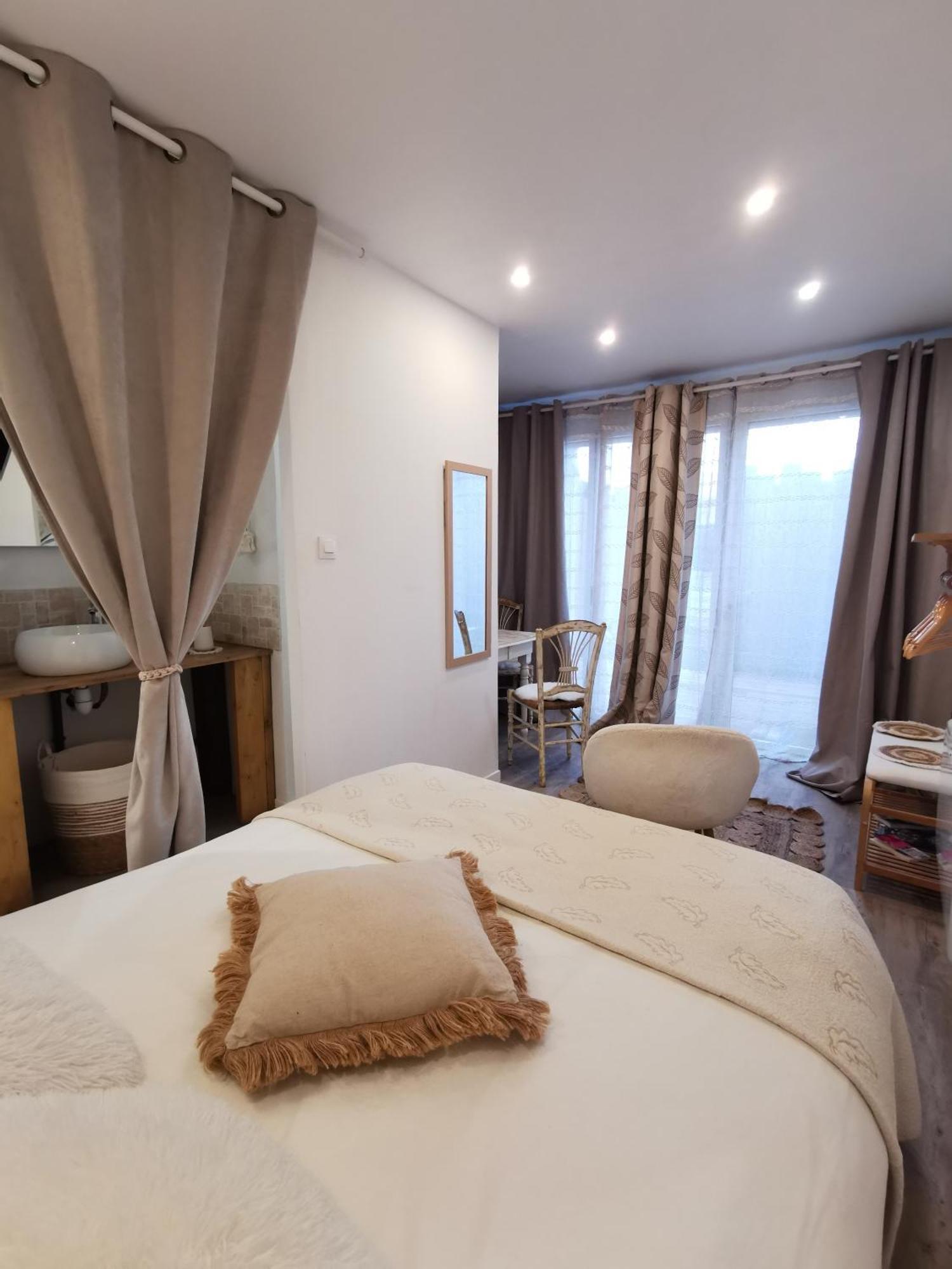 Au Poeme Du Chene, Logement Independant, Calme, Parking Gratuit Basse-Goulaine Buitenkant foto